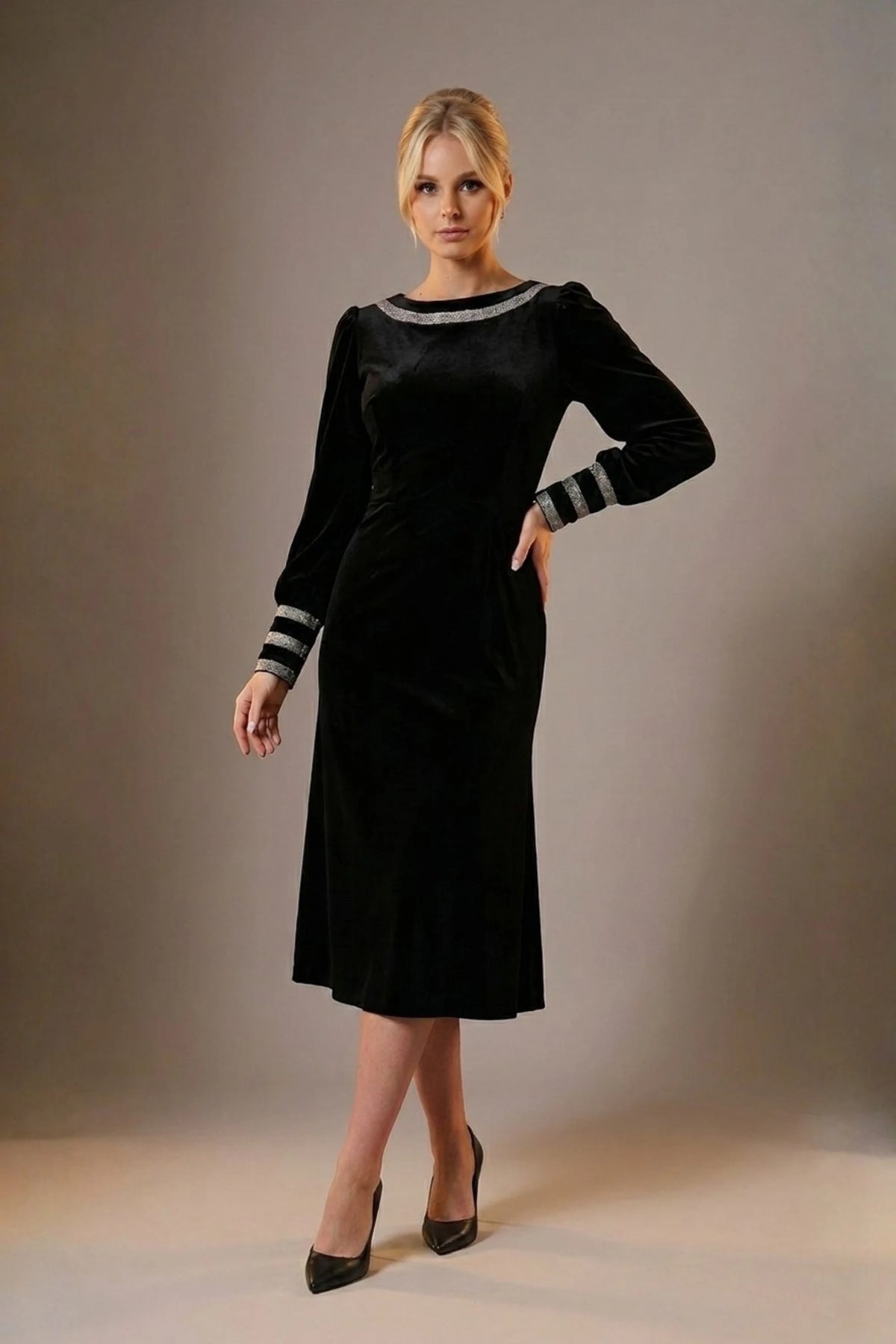 Spinetti Long-Sleeved Jewelled Velvet Midi Dress – Diva Catwalk, image 19