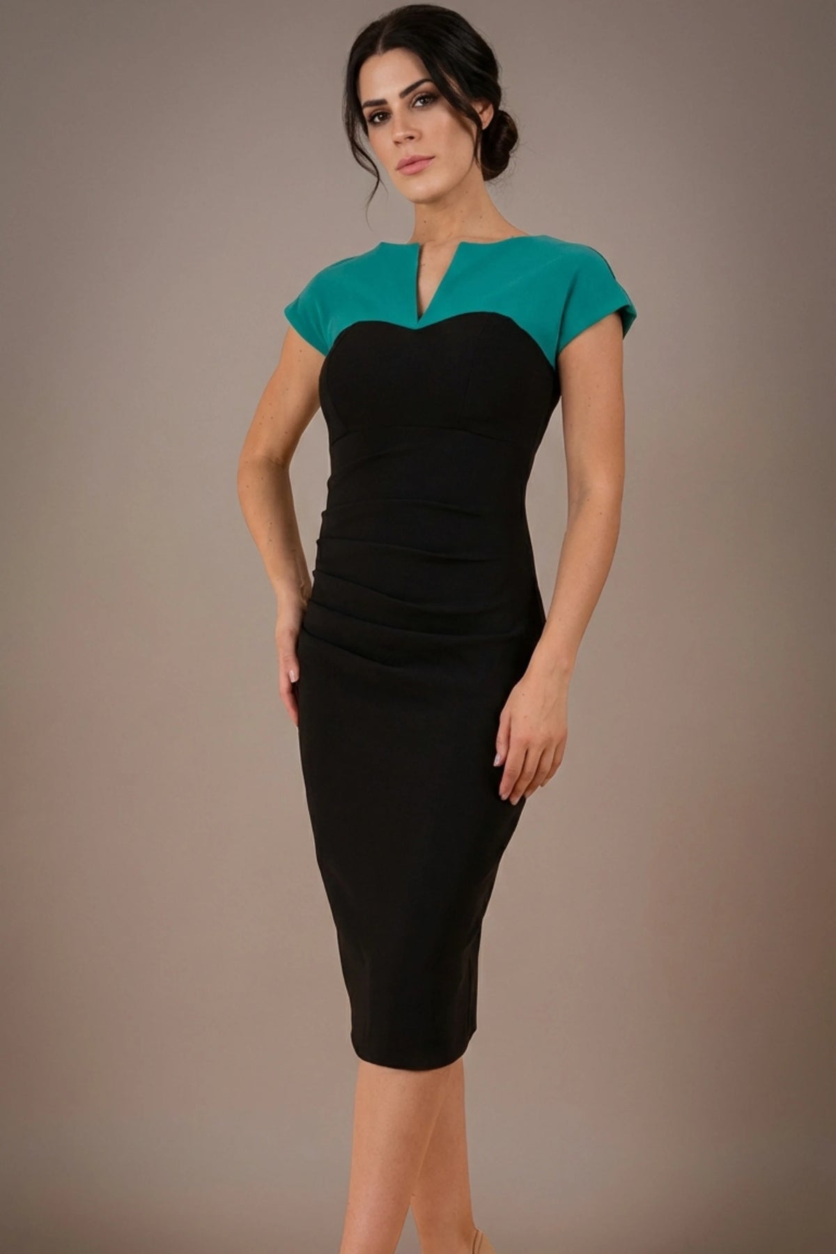 Bryony Contrast Dress in Black & Emerald Green – Diva Catwalk, image 7