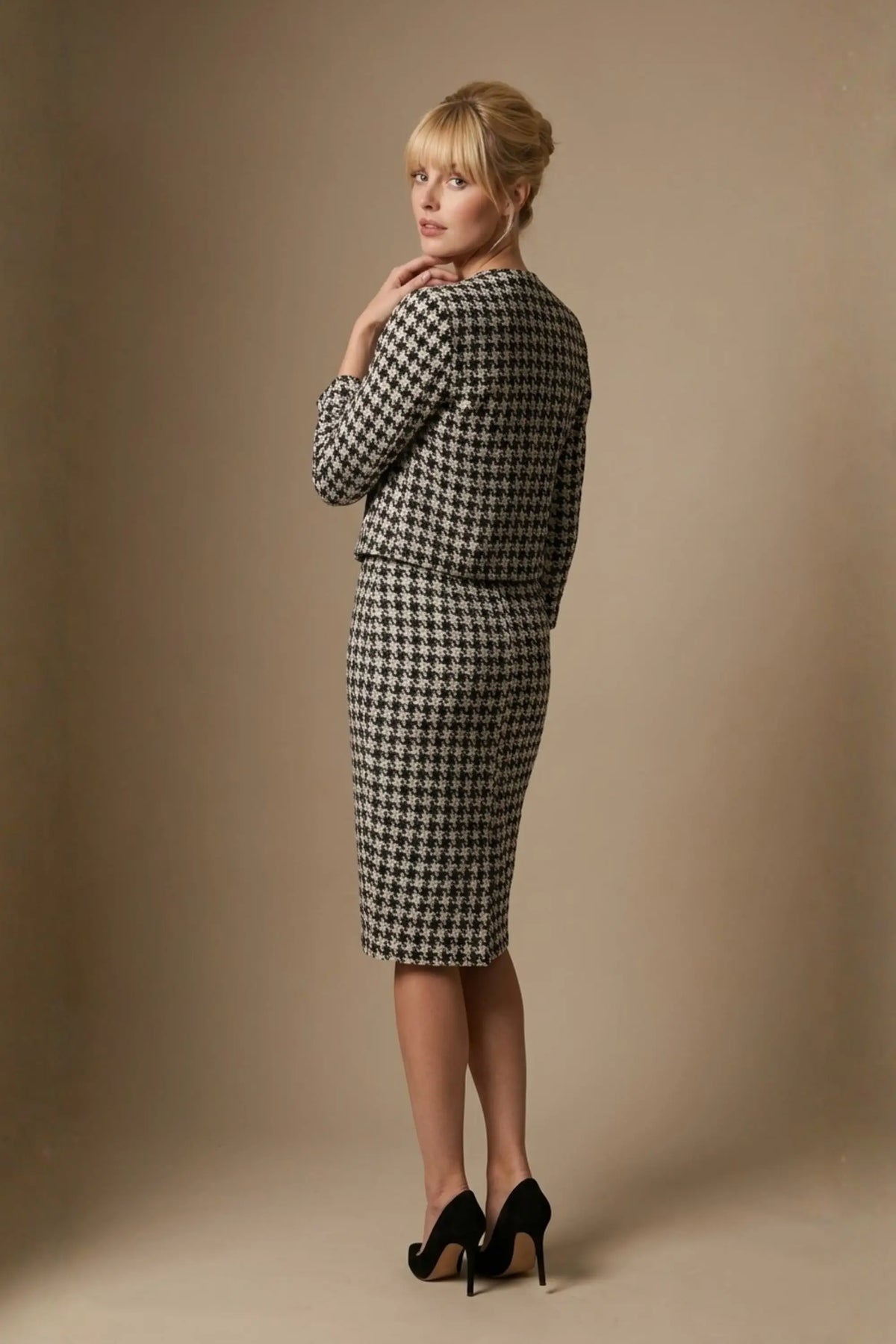 Kaira Cropped Dogtooth Stretch Jacket – Diva Catwalk, image 17