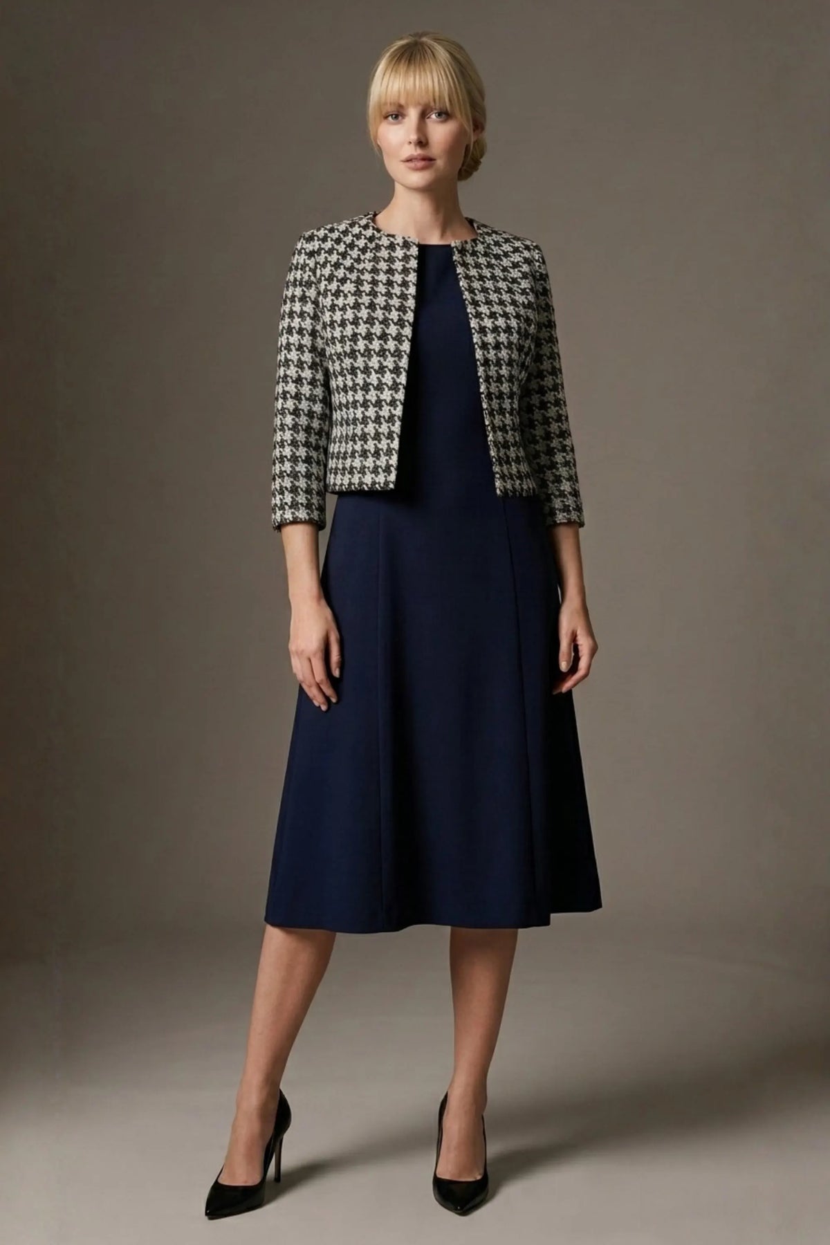 Kaira Cropped Dogtooth Stretch Jacket – Diva Catwalk, image 18