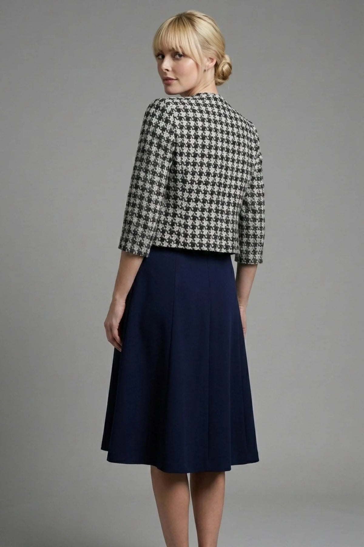 Kaira Cropped Dogtooth Stretch Jacket – Diva Catwalk, image 24