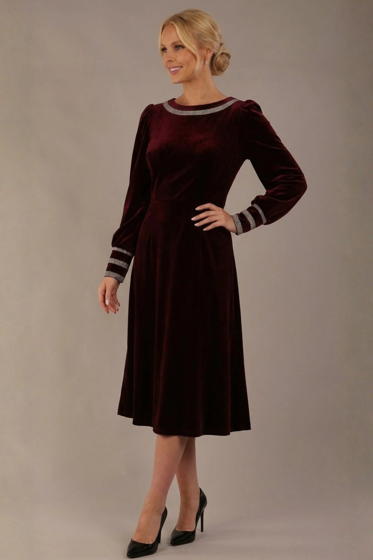 Spinetti Long-Sleeved Jewelled Velvet Midi Dress – Diva Catwalk, image 5