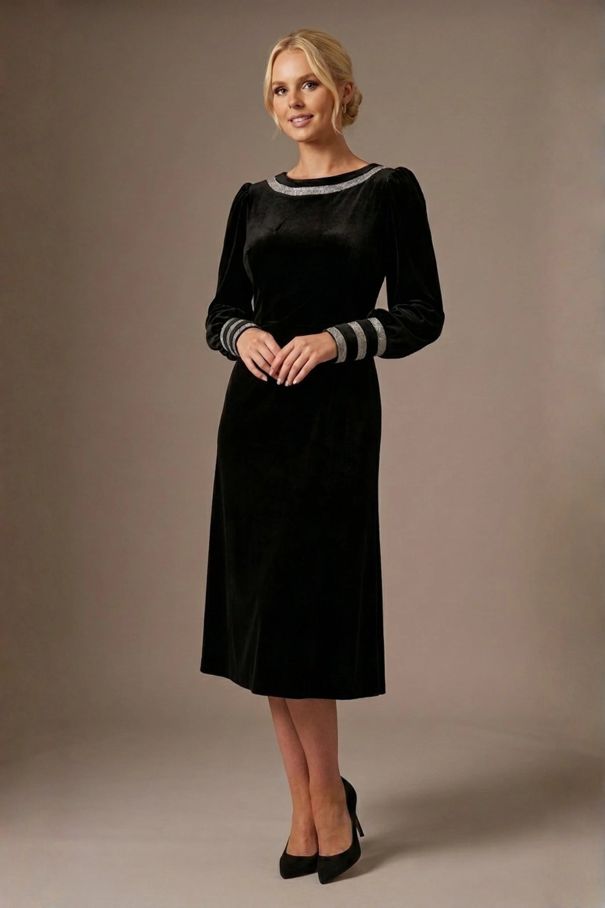 Spinetti Long-Sleeved Jewelled Velvet Midi Dress – Diva Catwalk, image 18