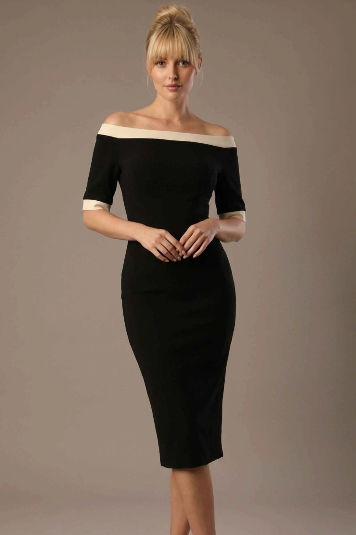 WOMEN'S DRESSES