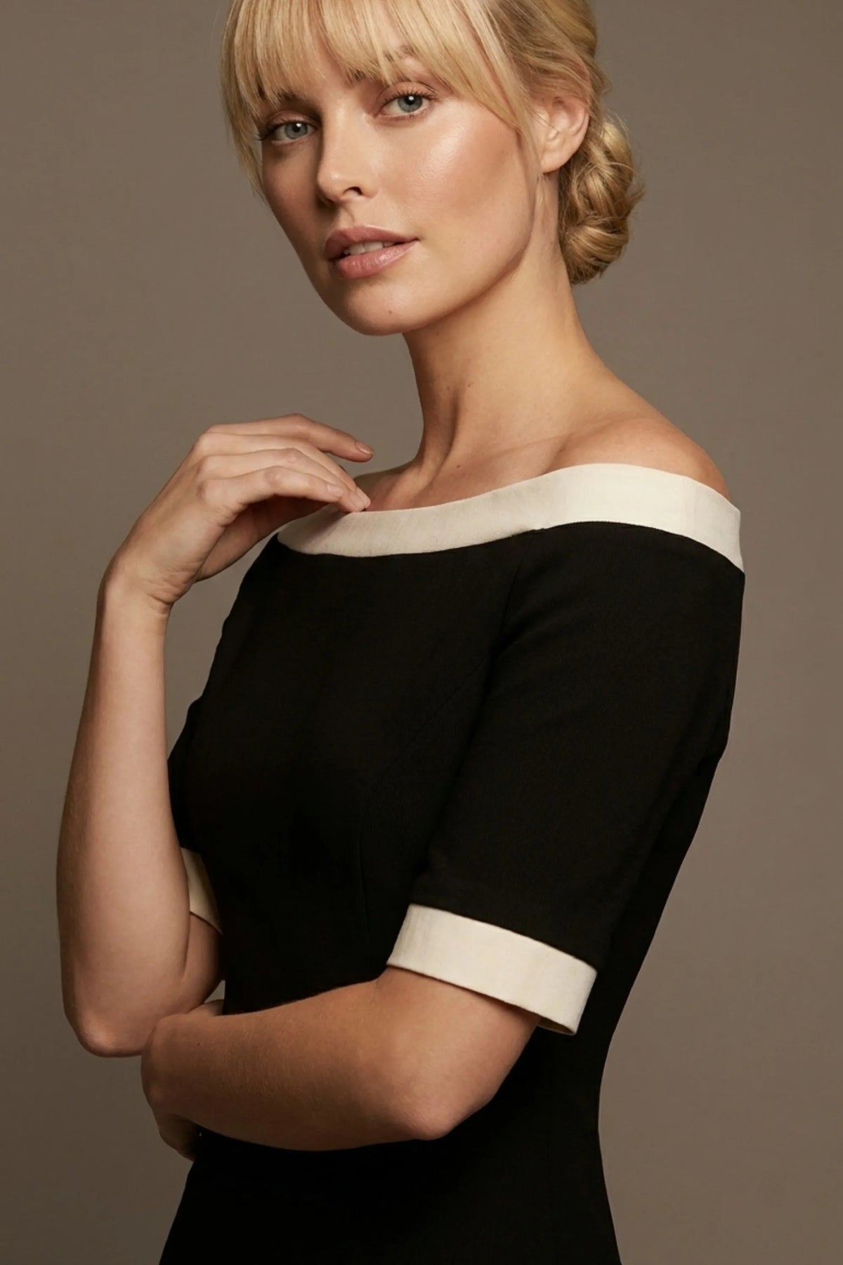 Brea Contrast Off-The-Shoulder Midi Dress – detail
