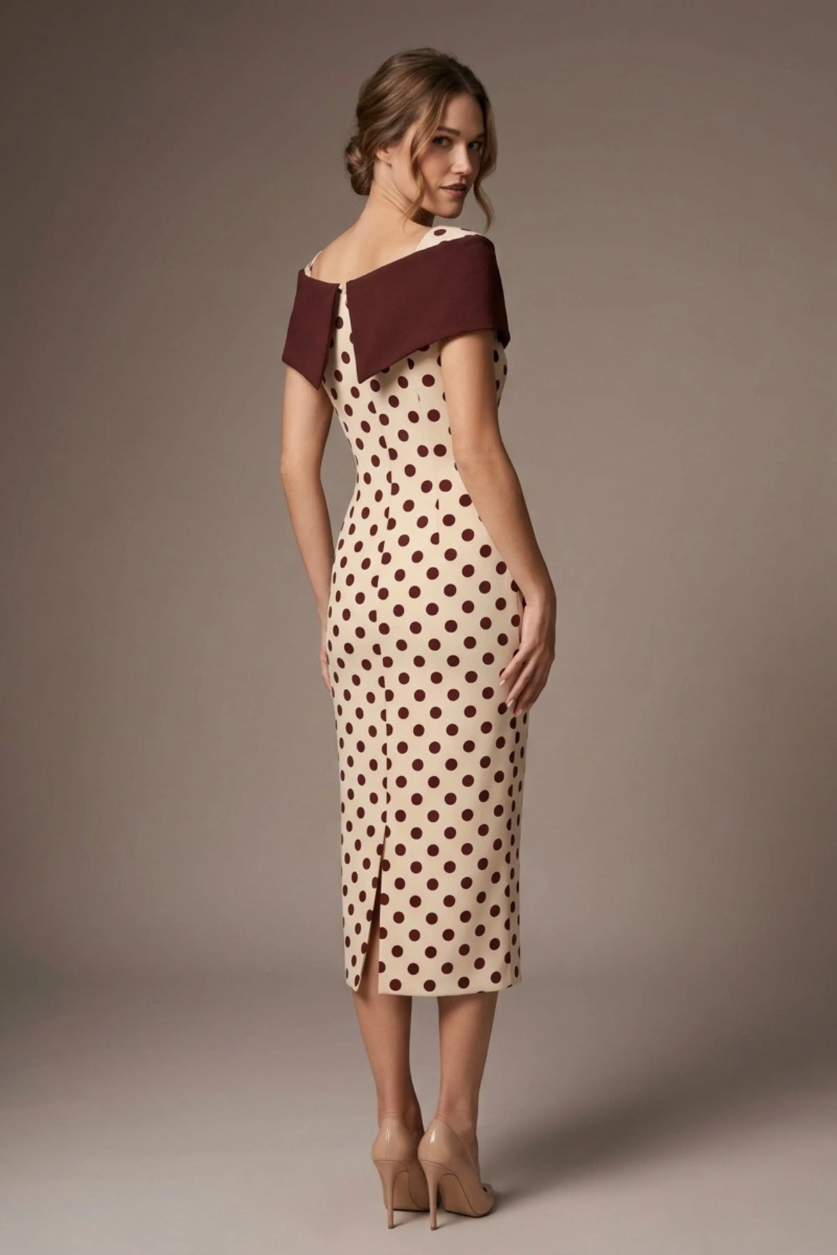 Norfolk Contrast Spot Shawl Dress – Diva Catwalk, image 17
