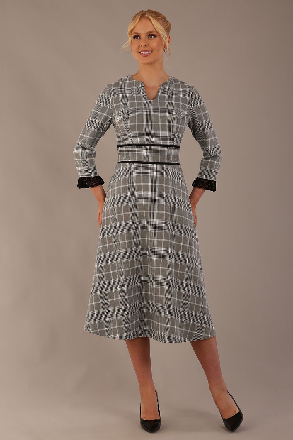 Hendricks V-Neck Check Midi Dress – Diva Catwalk, image 6