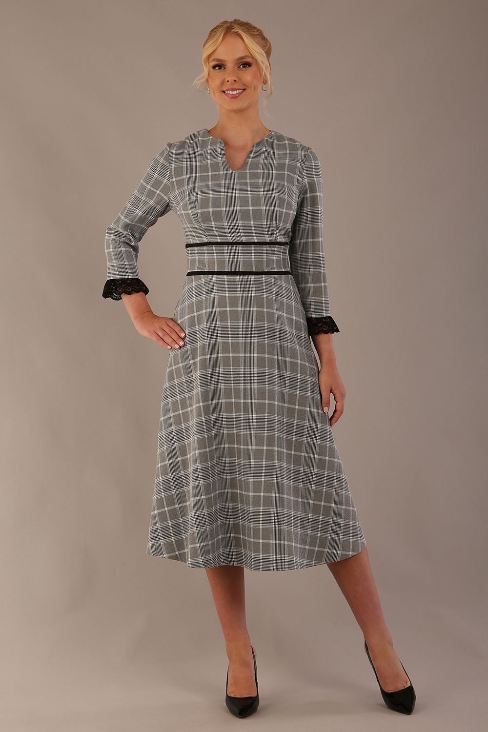 Hendricks V-Neck Check Midi Dress 