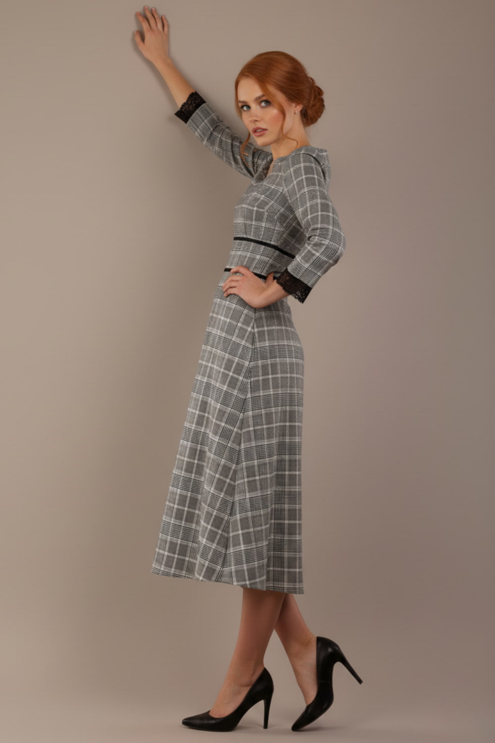 Hendricks V-Neck Check Midi Dress – Diva Catwalk, image 2
