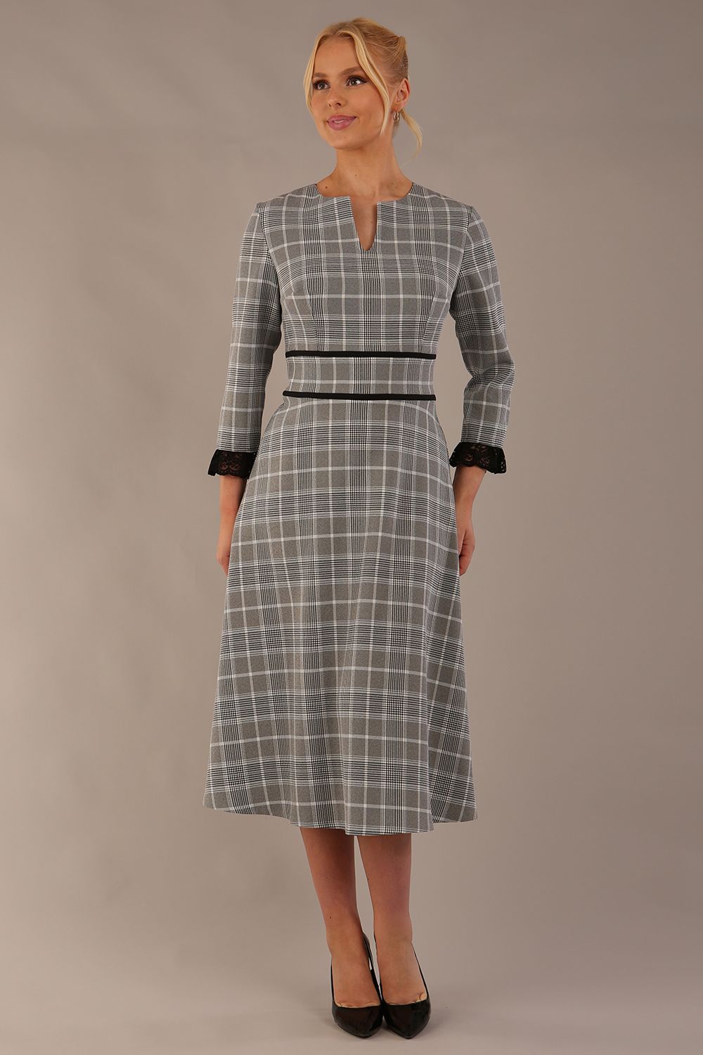 Hendricks V-Neck Check Midi Dress – Diva Catwalk, image 8