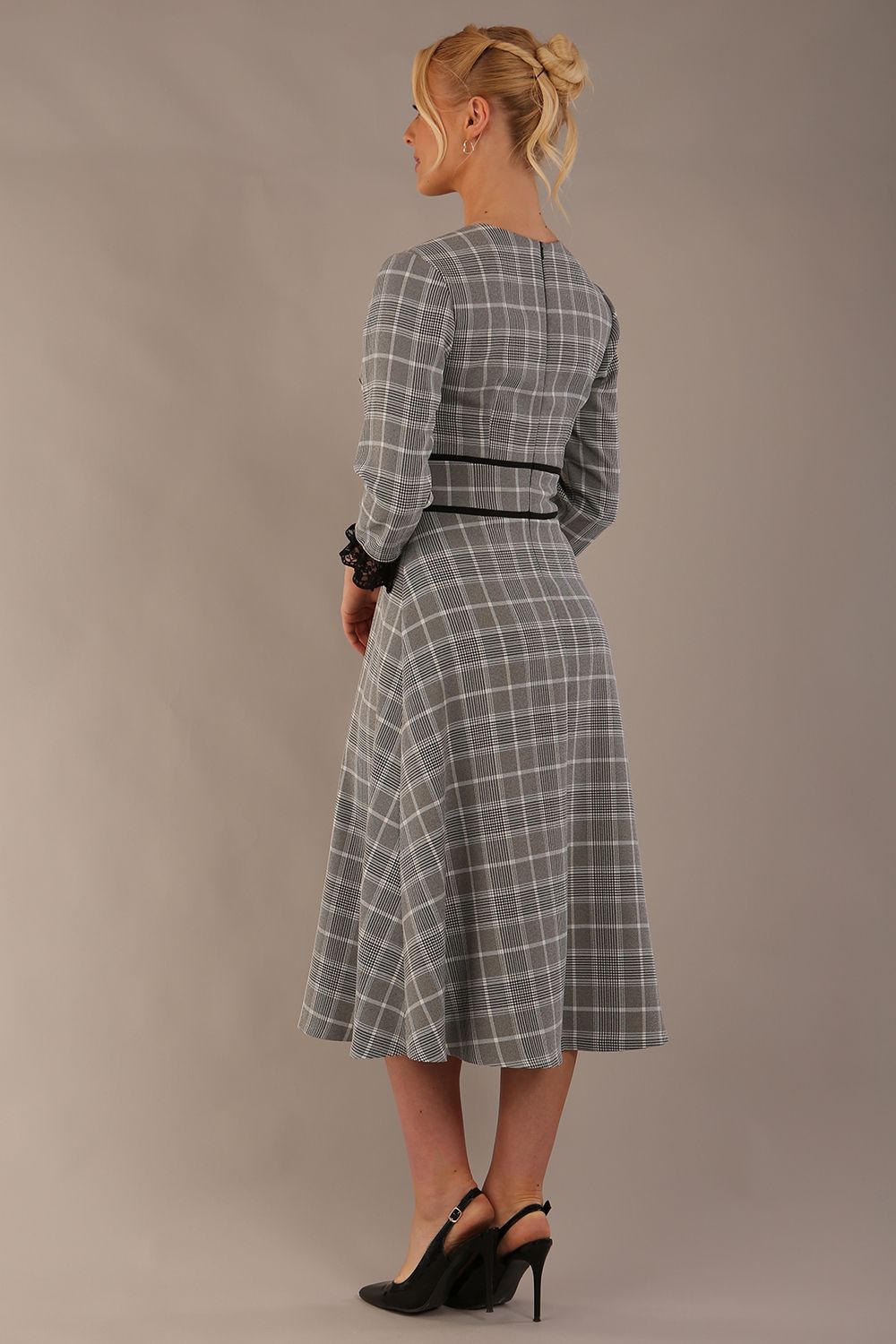 Hendricks V-Neck Check Midi Dress – Diva Catwalk, image 10