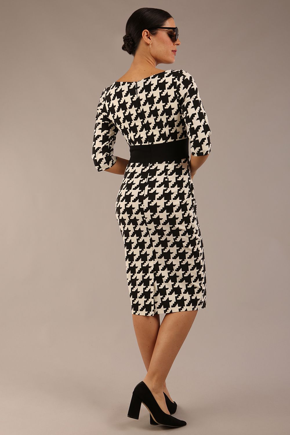 OP-ART V-Neck Sleeved Monochrome Pencil Dress – Diva Catwalk, image 10
