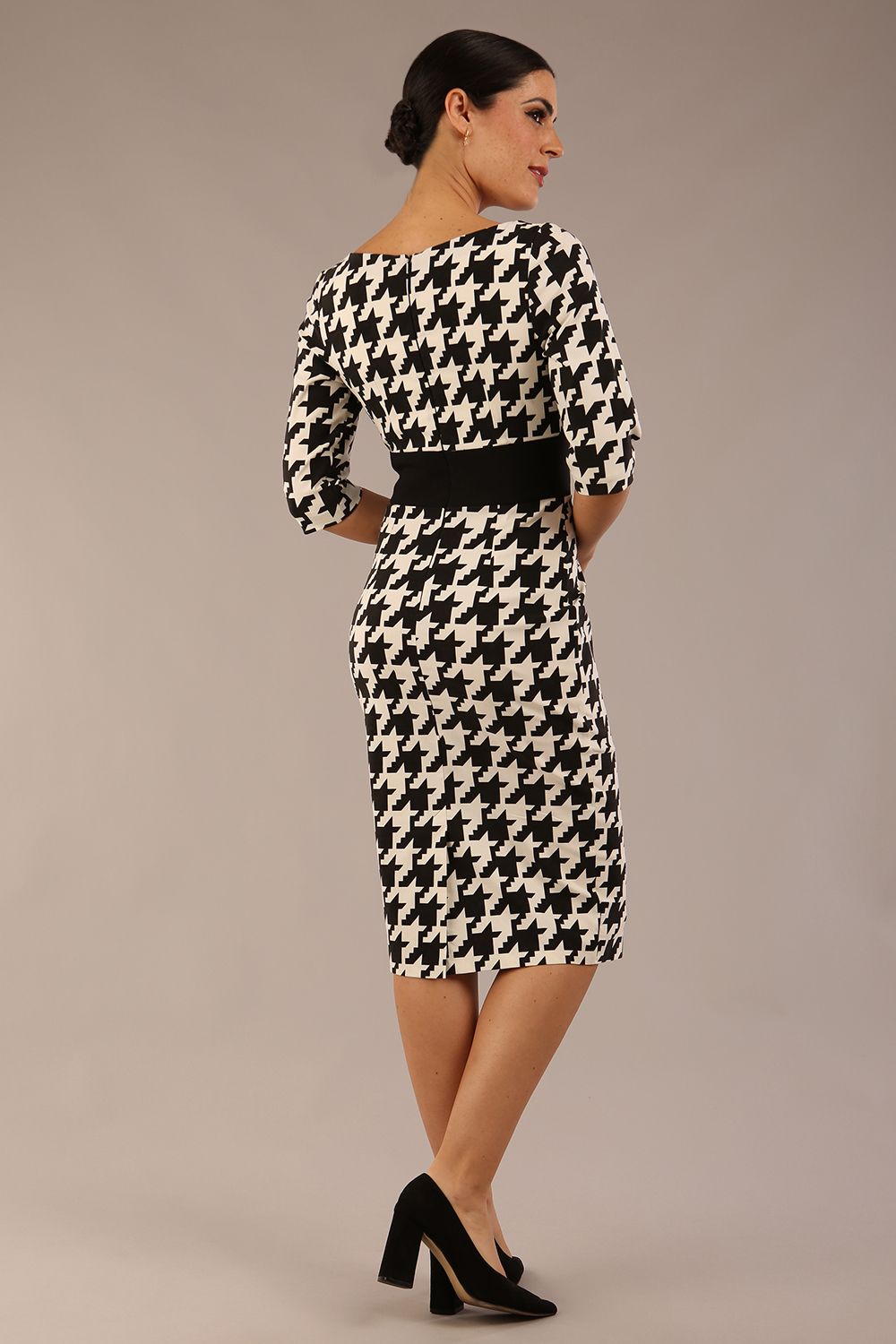 OP-ART V-Neck Sleeved Monochrome Pencil Dress – Diva Catwalk, image 13