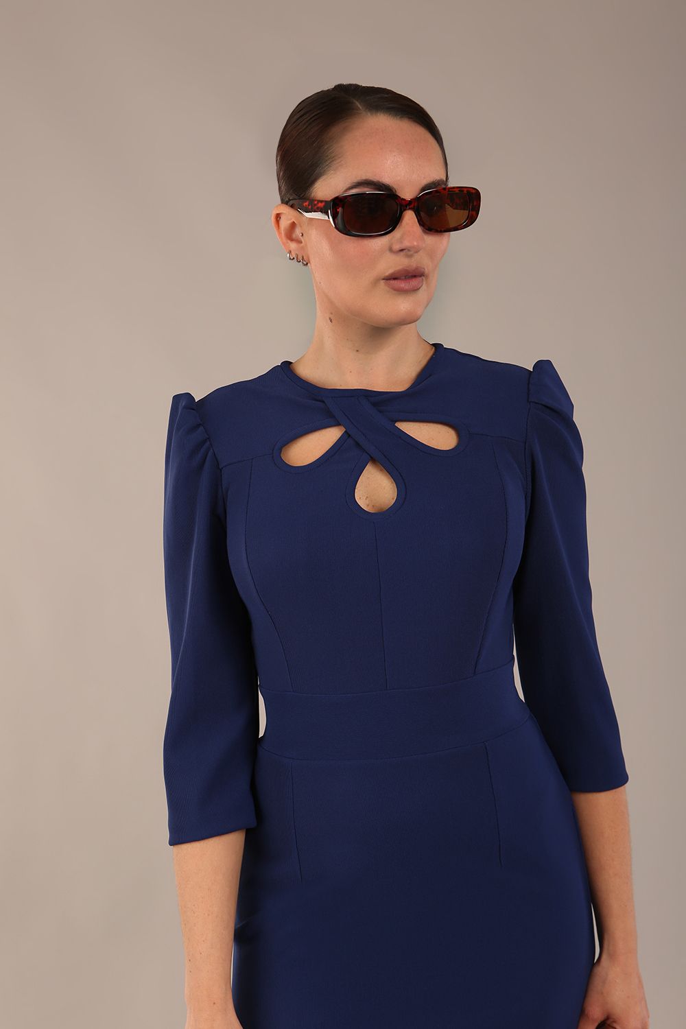 Quintessa Three Petal Keyhole Pencil Dress – Diva Catwalk, image 24