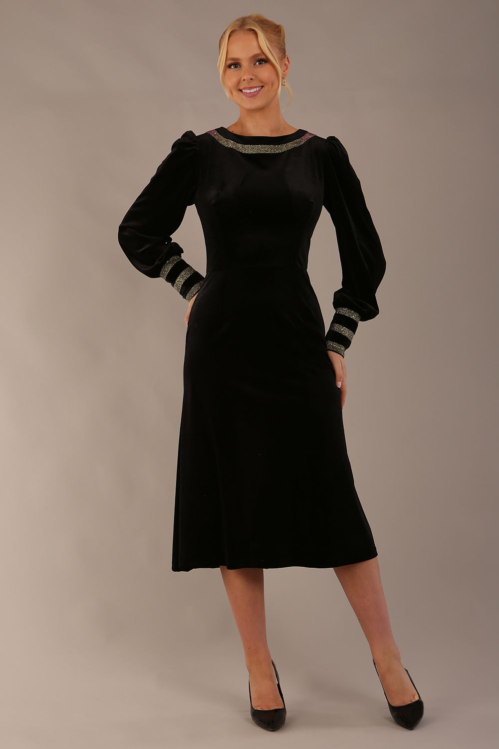 Spinetti Long-Sleeved Jewelled Velvet Midi Dress 