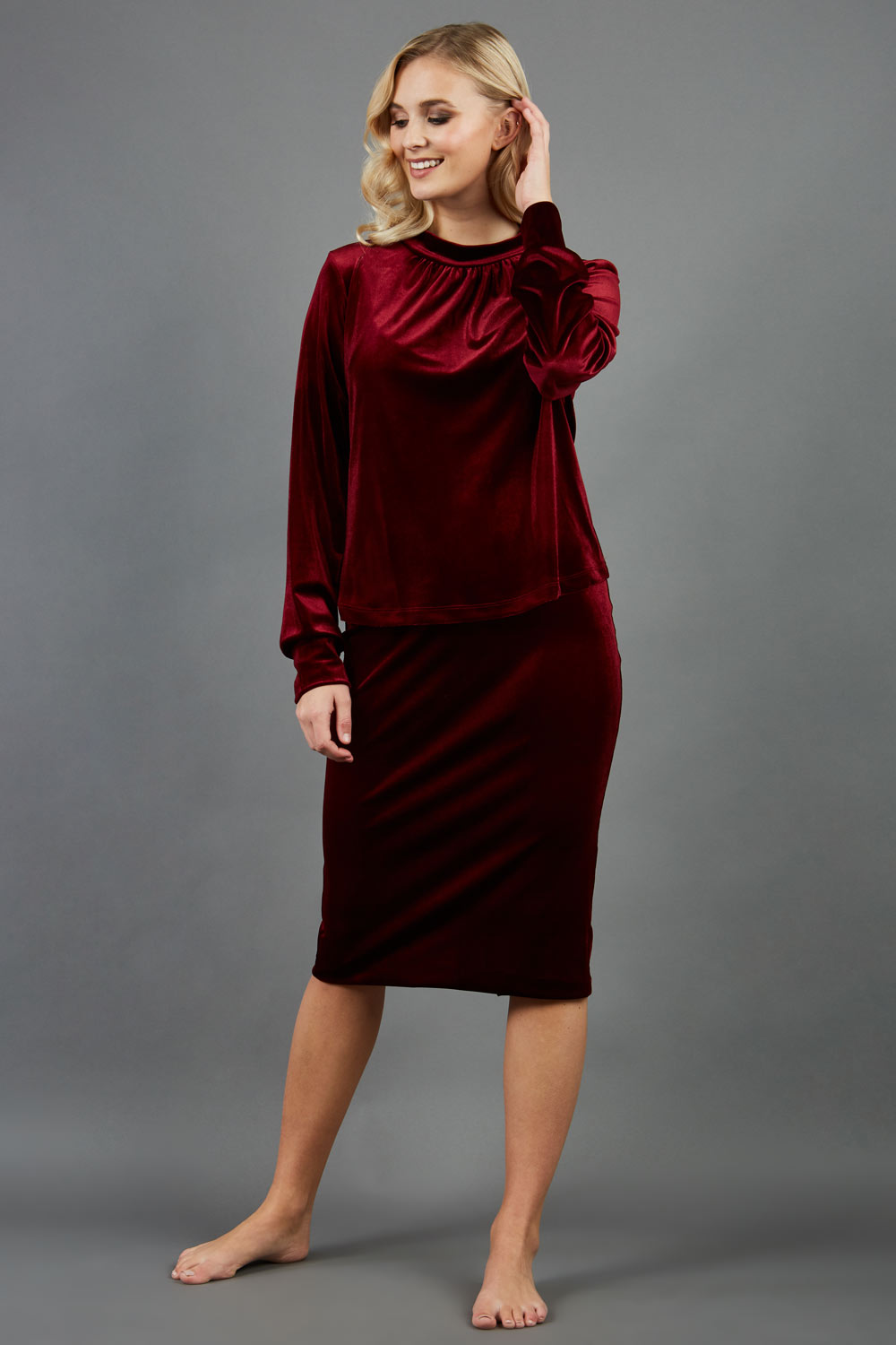 Triste Velvet Pencil Skirt – Diva Catwalk, image 2
